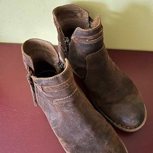 Born WYNTR Boots
